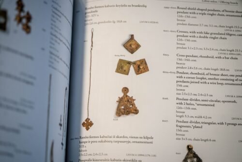 „Kuršiai. Genties kultūra gyvensenos, kovų, tikėjimų, tarpgentinių ryšių atspindžiai (3)